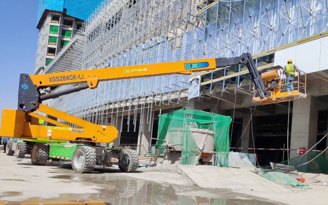 徐工高空利器，为河北邢台某新能源厂房建设 “加速”