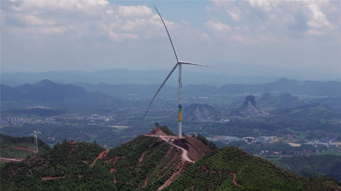 直面复杂工况，风电吊装岂可一招通用？徐工以全场景定制化方案，交出精准答卷