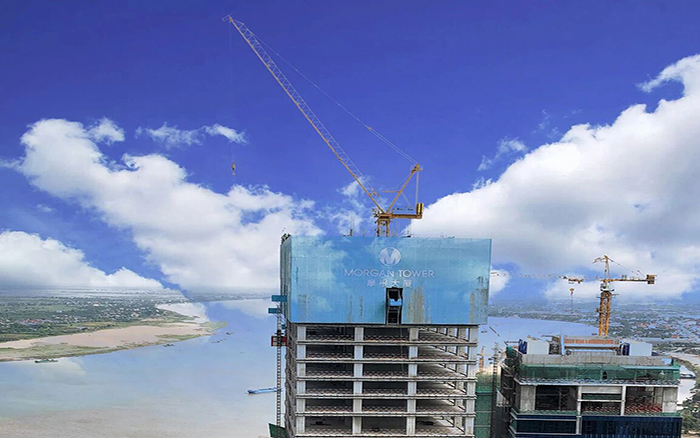 喜封金顶|徐工塔机助建柬埔寨金边摩根大厦！