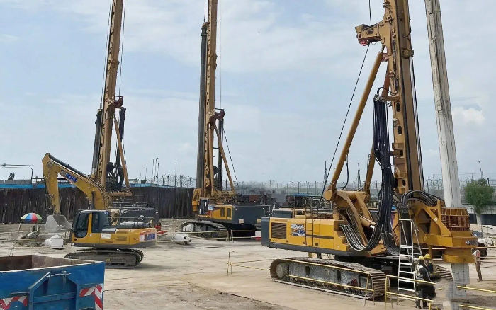 提前15天完工！ 徐工旋挖钻机提速中东度假村桩基施工